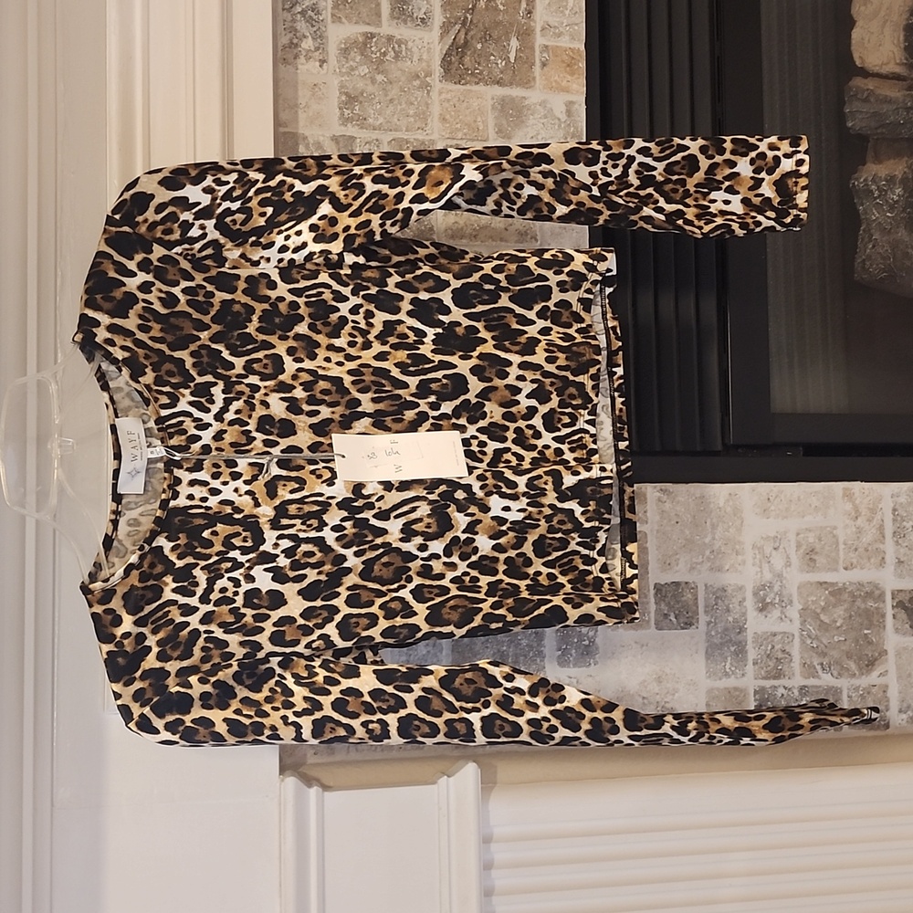 New Leopard long sleeve top